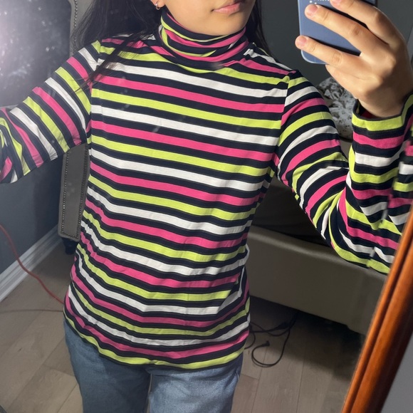 Adorable flexible size colourful turtle neck - Picture 2 of 2